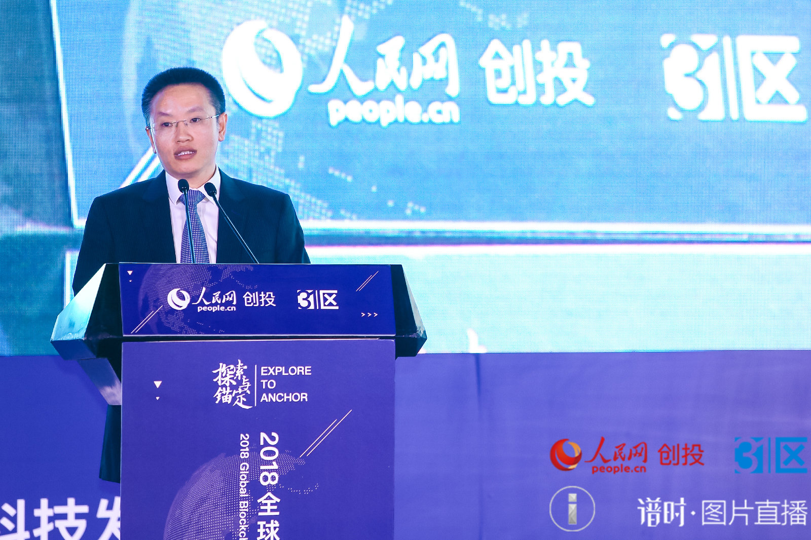 5P4A0194_w_b.JPG